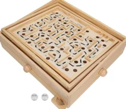 Klassinen puinen Labyrintti peli