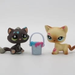 Littlest Petshop seisova Kissa #816 ja Kissan pentu #815