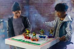 Turtles Sewer Shredders skeittaava Donatello figuuri