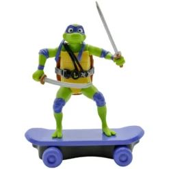 Turtles Sewer Shredders skeittaava Leonardo figuuri